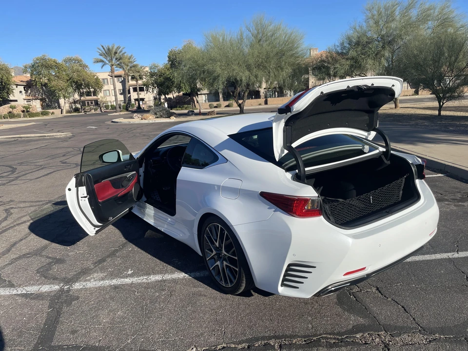 2015 Lexus RC - Image 19 of 31
