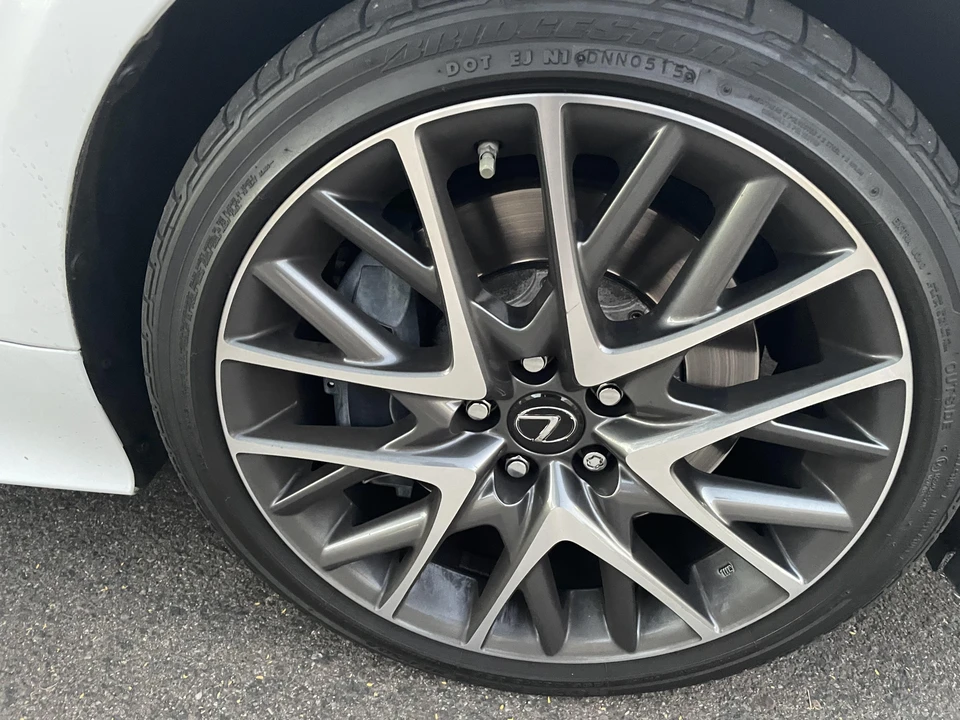 2015 Lexus RC - Image 31 of 31