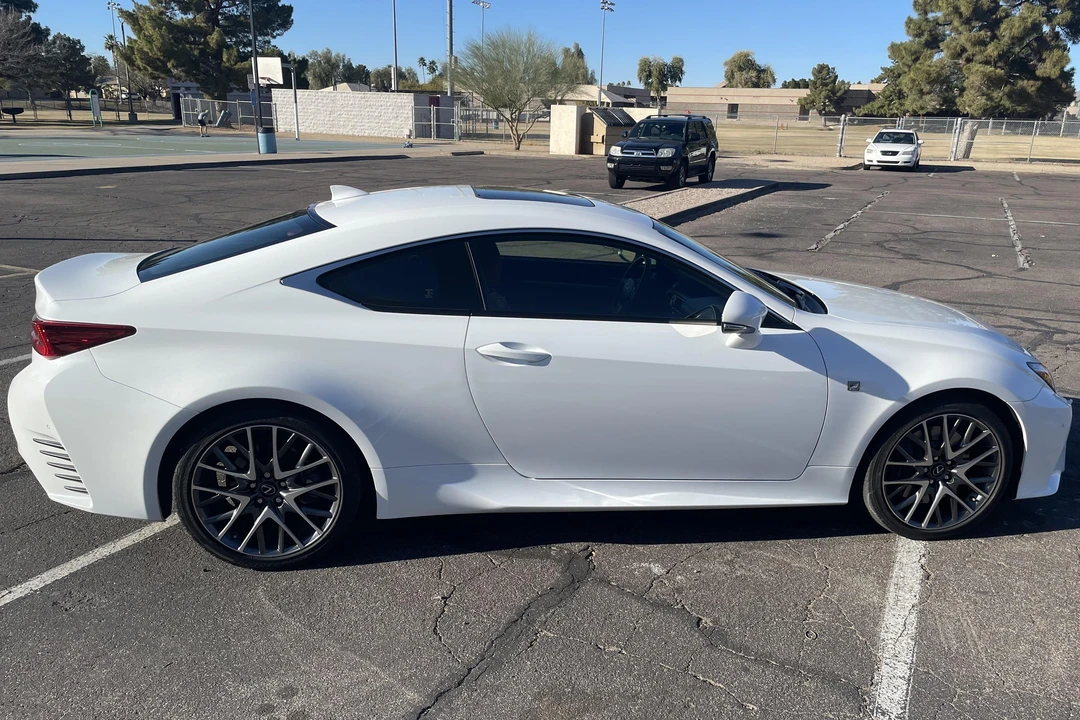 2015 Lexus RC - Image 3 of 31