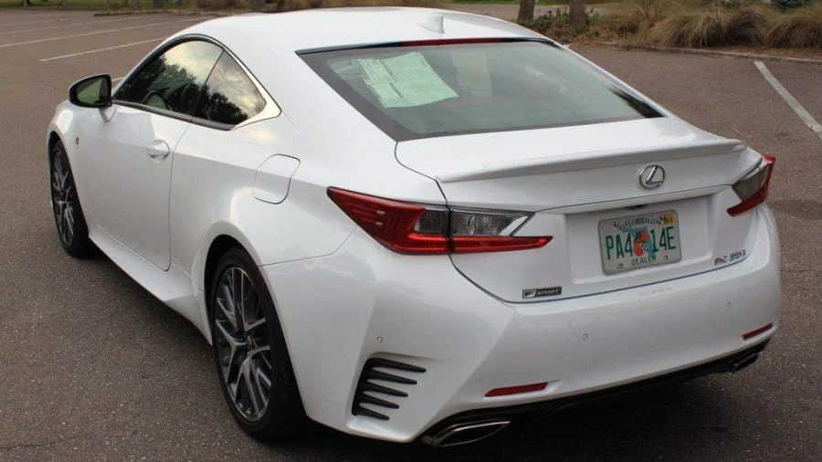 2015 Lexus RC - Image 4 of 10