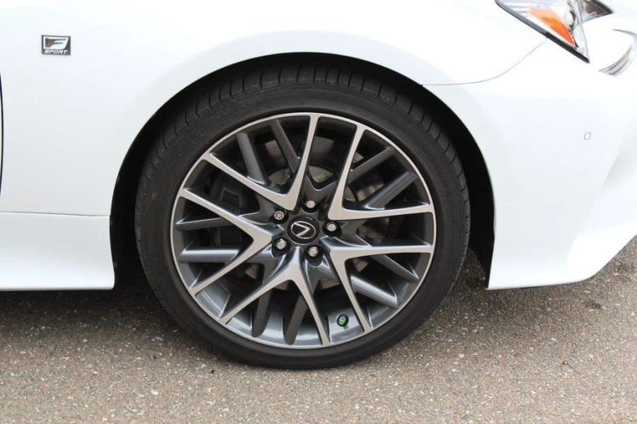 2015 Lexus RC - Image 9 of 10