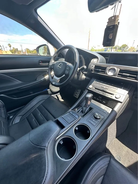2015 Lexus RC - Image 12 of 13
