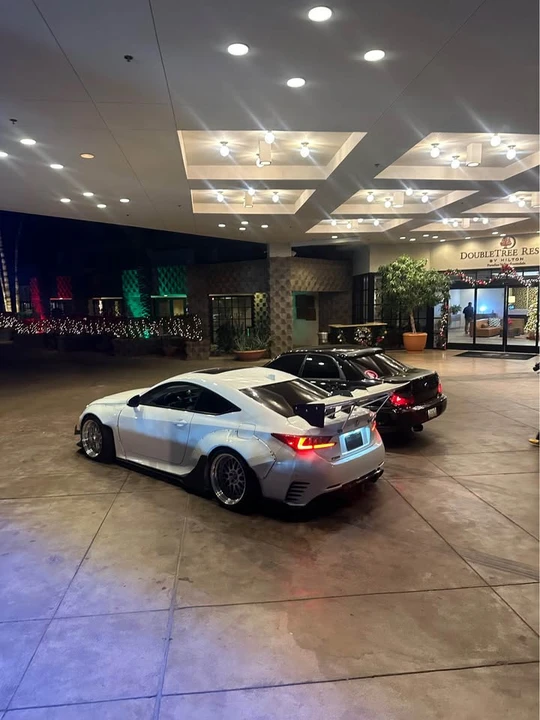 2015 Lexus RC - Image 2 of 13