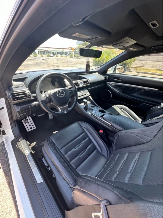 2015 Lexus RC - Image 11 of 13