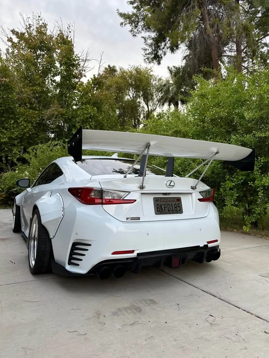 2015 Lexus RC - Image 4 of 13