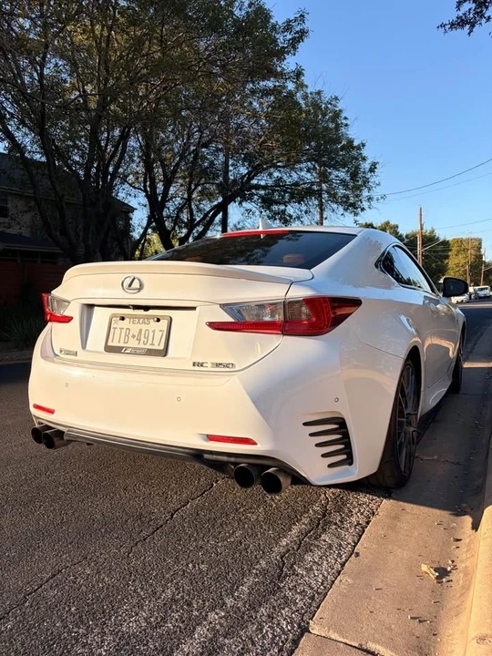 2015 Lexus RC - Image 12 of 13