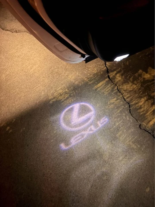 2015 Lexus RC - Image 13 of 13