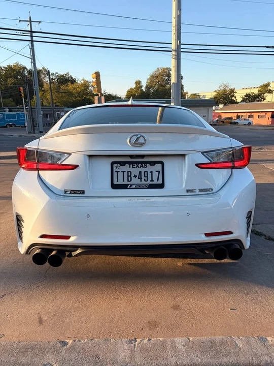 2015 Lexus RC - Image 4 of 13