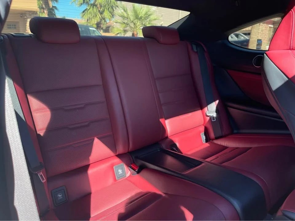 2015 Lexus RC - Image 13 of 18