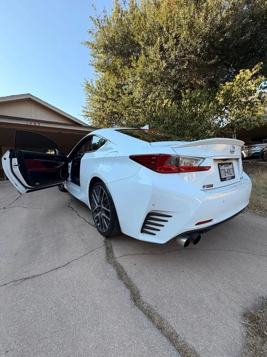2015 Lexus RC - Image 3 of 13