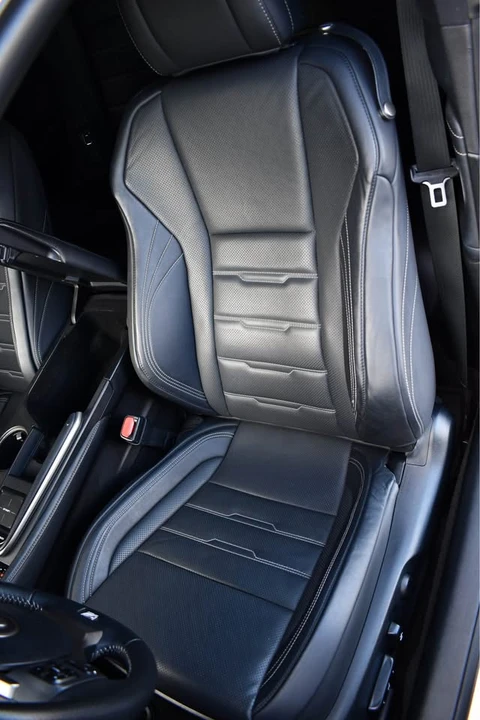 2015 Lexus RC - Image 9 of 20