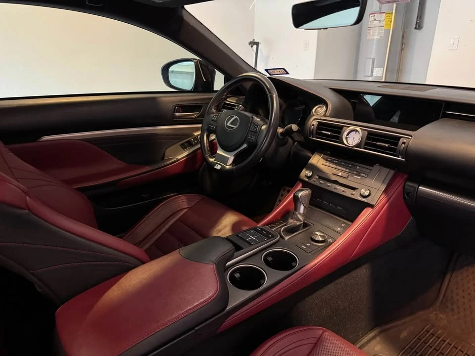 2015 Lexus RC F - Image 8 of 10