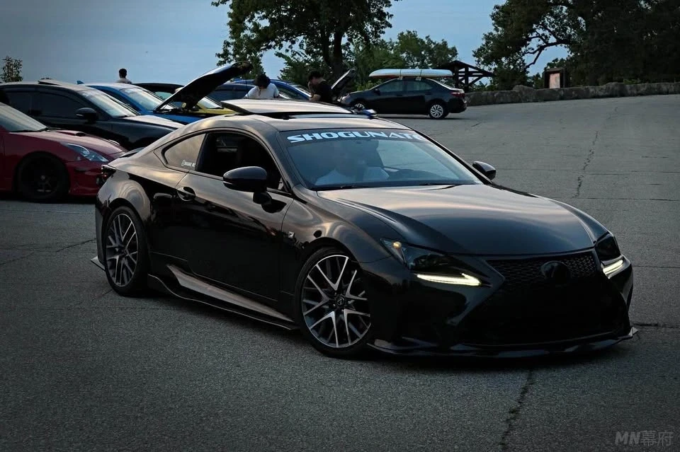 2015 Lexus RC - Image 2 of 7