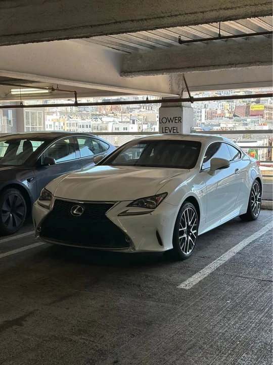 2015 Lexus RC - Image 4 of 9