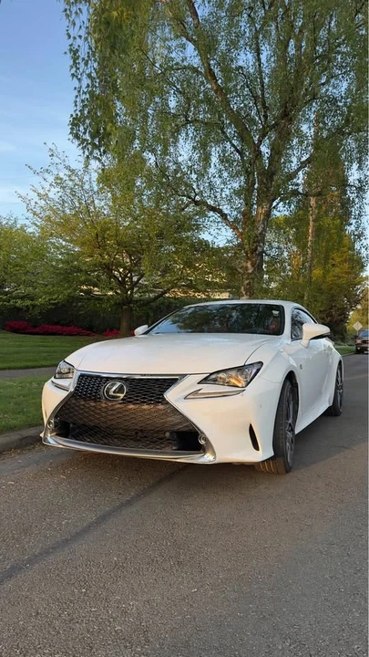 2015 Lexus RC - Image 8 of 9