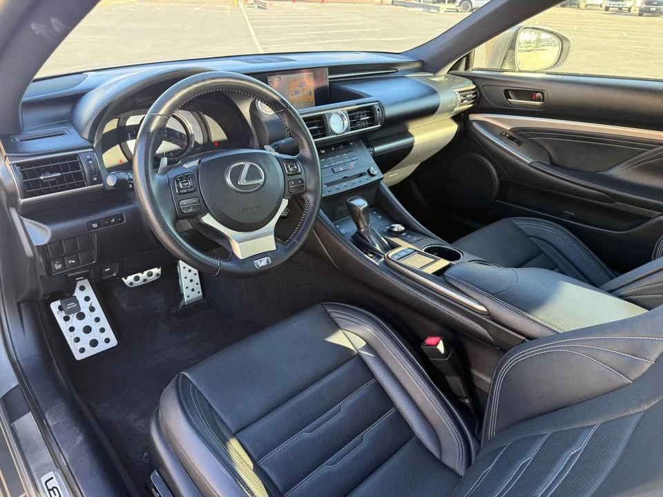 2015 Lexus RC - Image 13 of 20