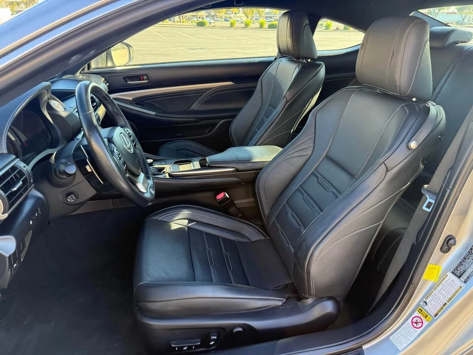 2015 Lexus RC - Image 12 of 20