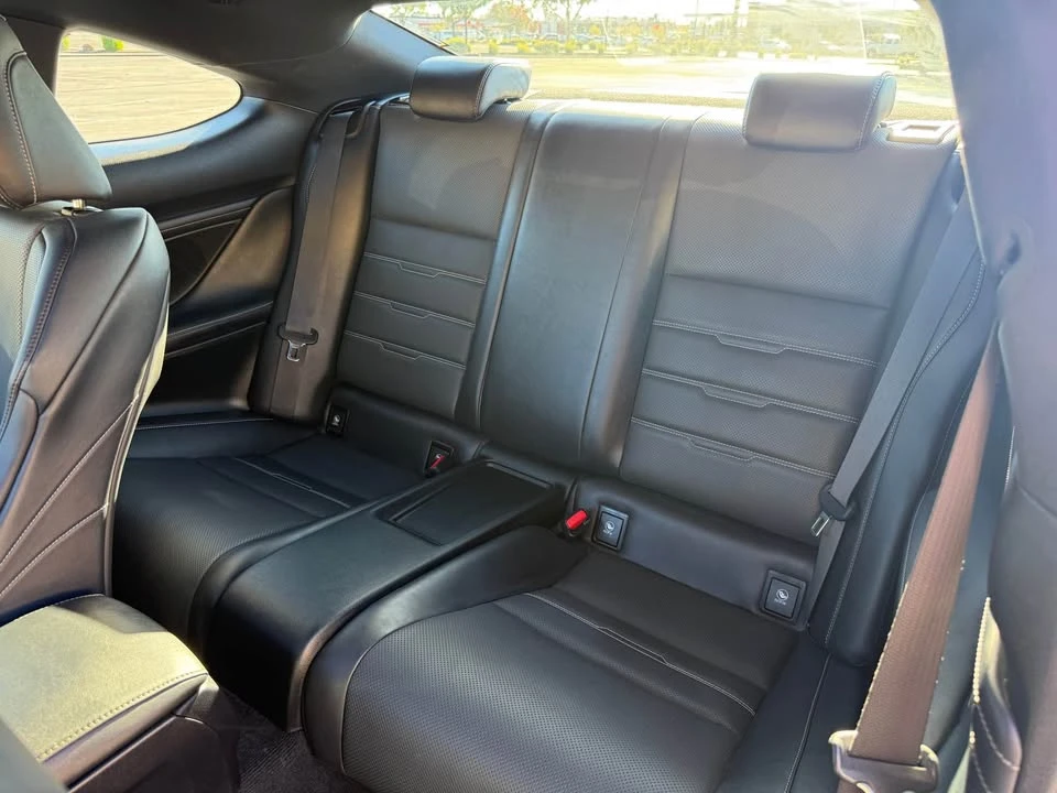 2015 Lexus RC - Image 18 of 20