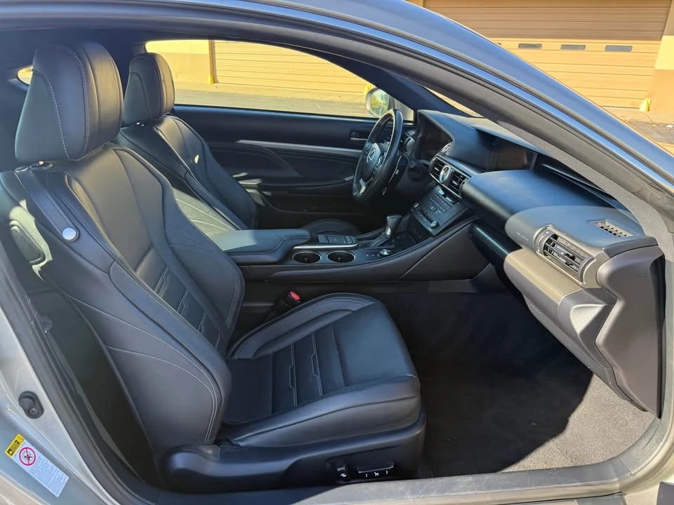 2015 Lexus RC - Image 15 of 20