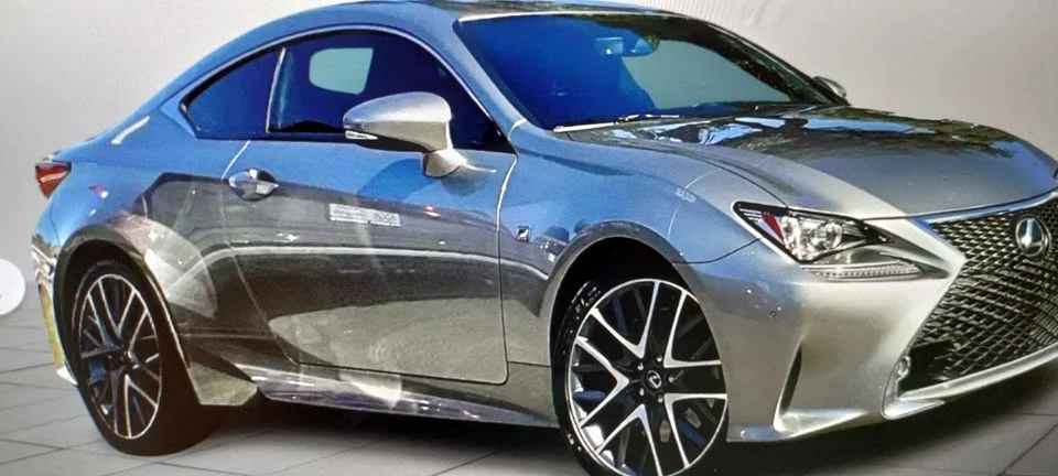 2015 Lexus RC - Image 2 of 12