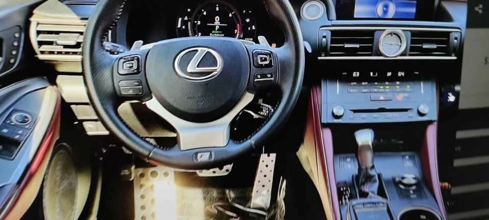 2015 Lexus RC - Image 12 of 12