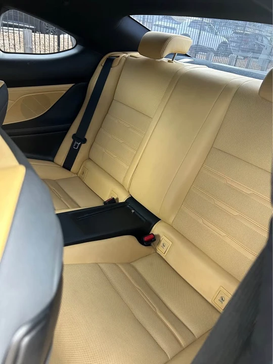 2015 Lexus RC - Image 11 of 16