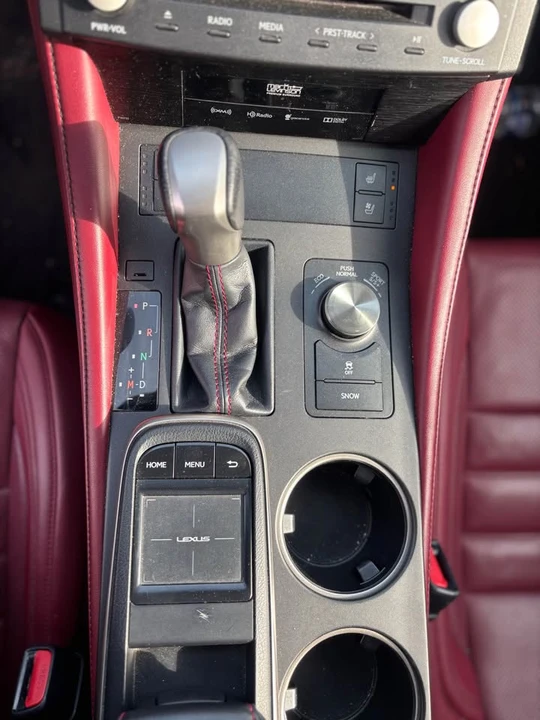 2015 Lexus RC F - Image 7 of 10