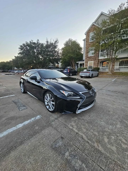 2015 Lexus RC - Image 10 of 15
