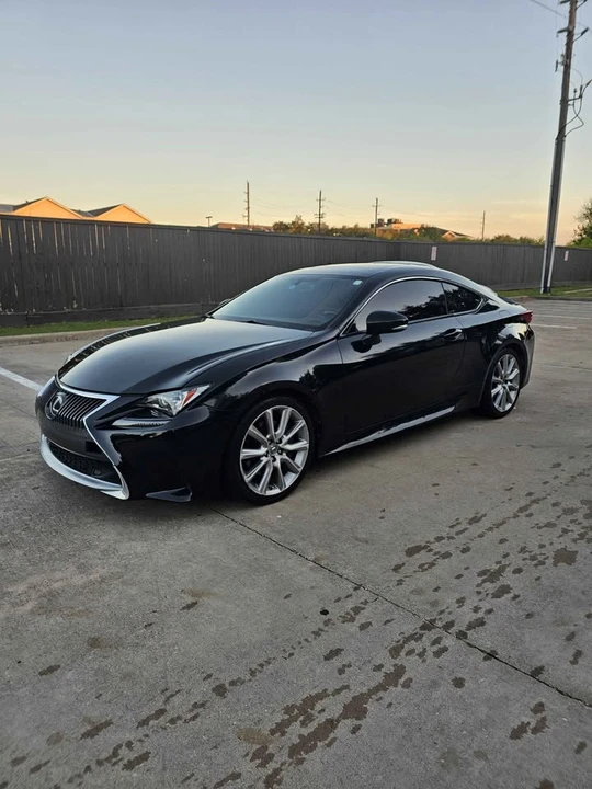 2015 Lexus RC - Image 11 of 15