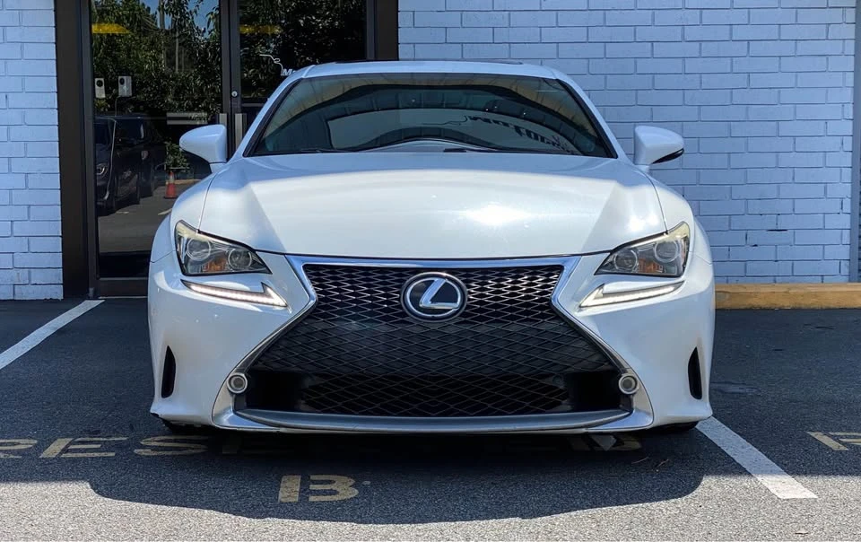 2015 Lexus RC - Image 2 of 11