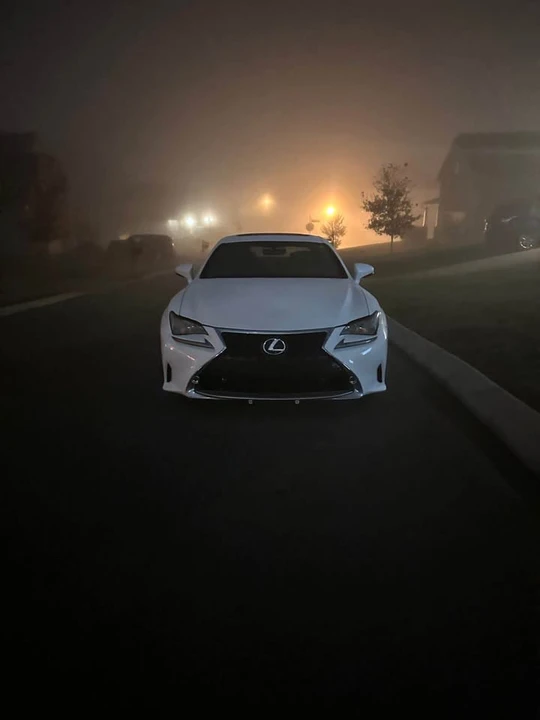 2015 Lexus RC - Image 3 of 10