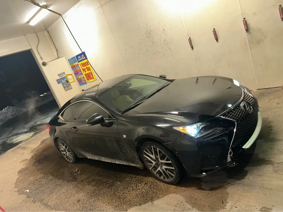 2015 Lexus RC - Image 2 of 4