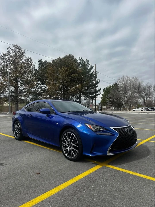 2015 Lexus RC - Image 2 of 15