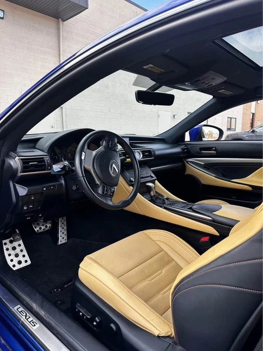 2015 Lexus RC - Image 10 of 15