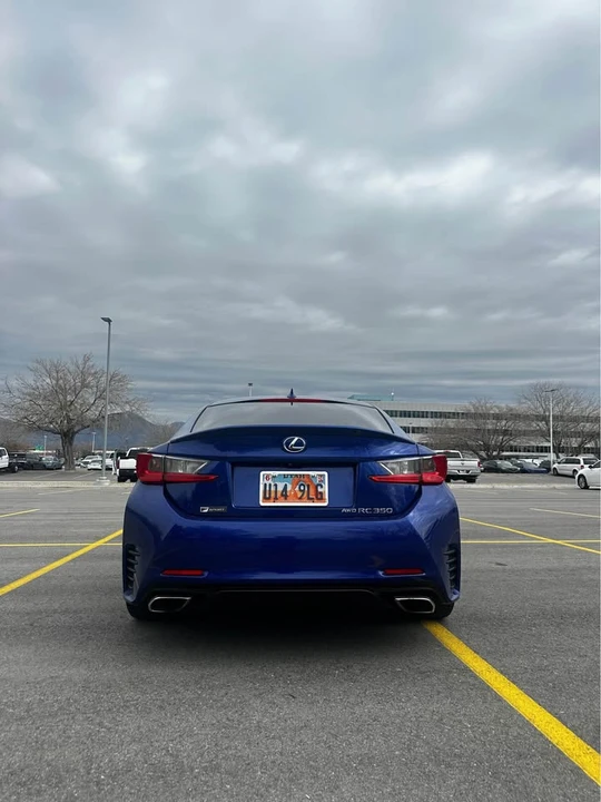 2015 Lexus RC - Image 4 of 15