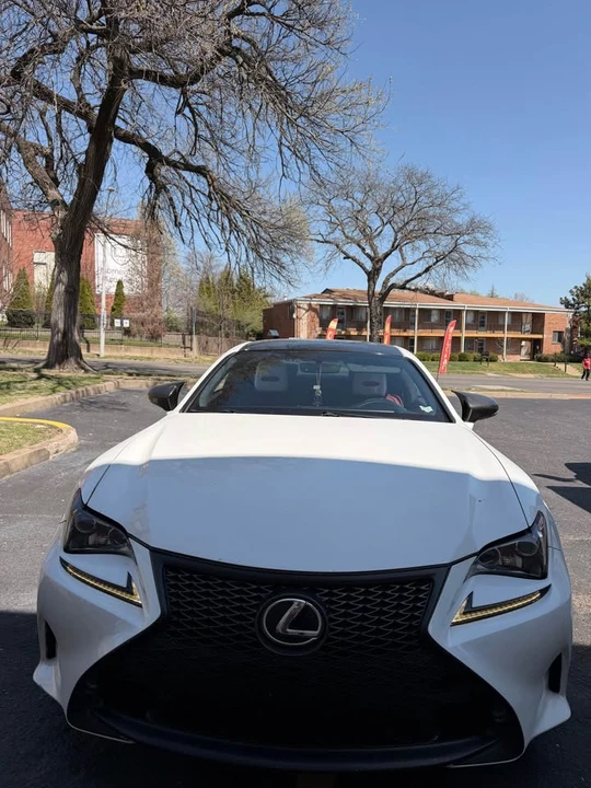 2015 Lexus RC - Image 2 of 19