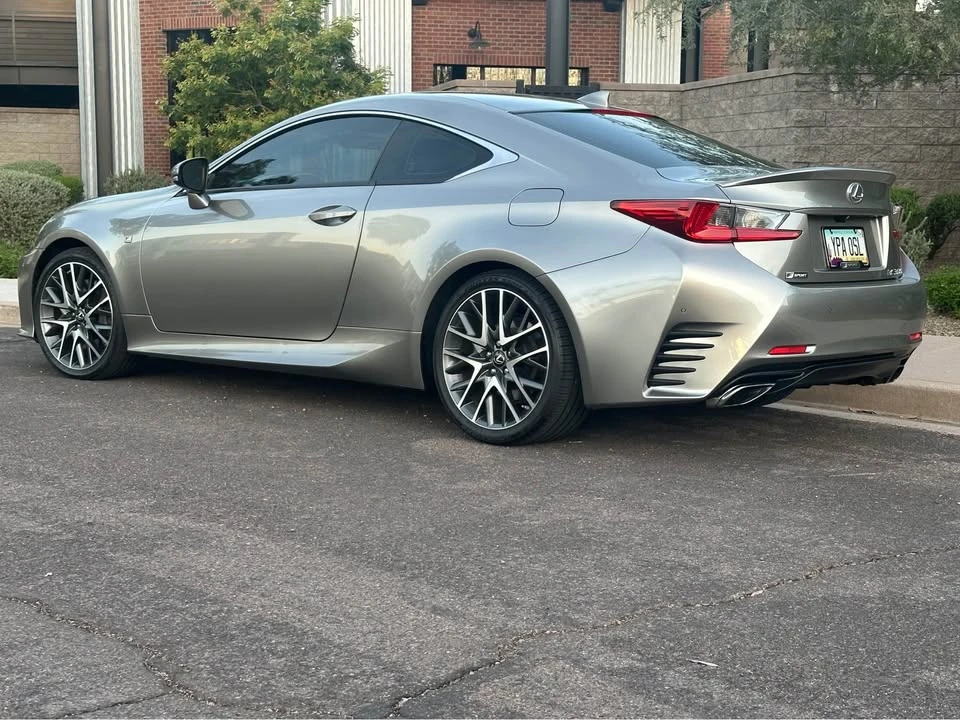 2015 Lexus RC - Image 9 of 12