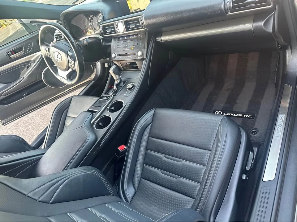 2015 Lexus RC - Image 4 of 12