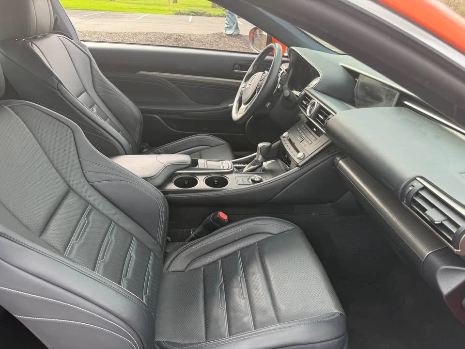 2015 Lexus RC - Image 8 of 15