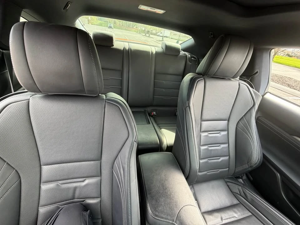 2015 Lexus RC - Image 10 of 15