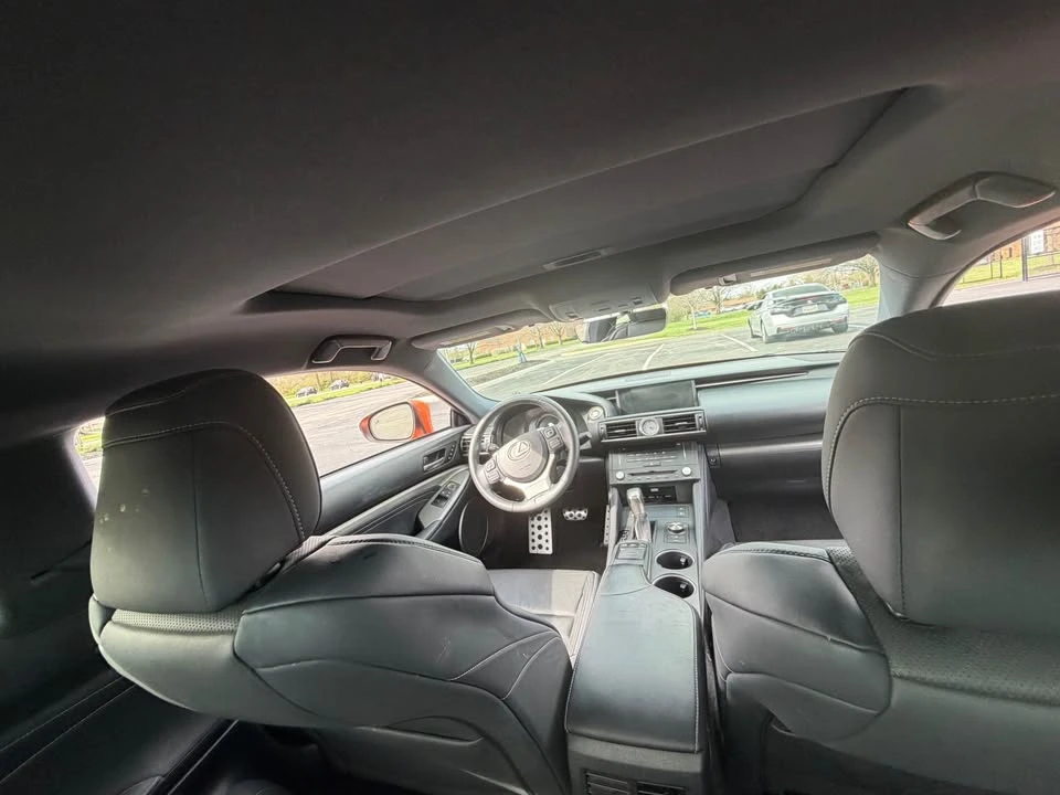 2015 Lexus RC - Image 9 of 15