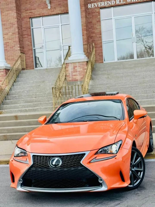 2015 Lexus RC - Image 17 of 20