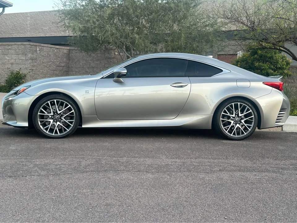 2015 Lexus RC - Image 10 of 12