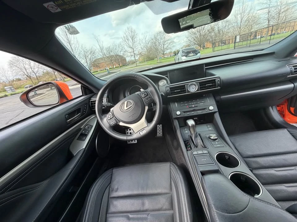 2015 Lexus RC - Image 11 of 15