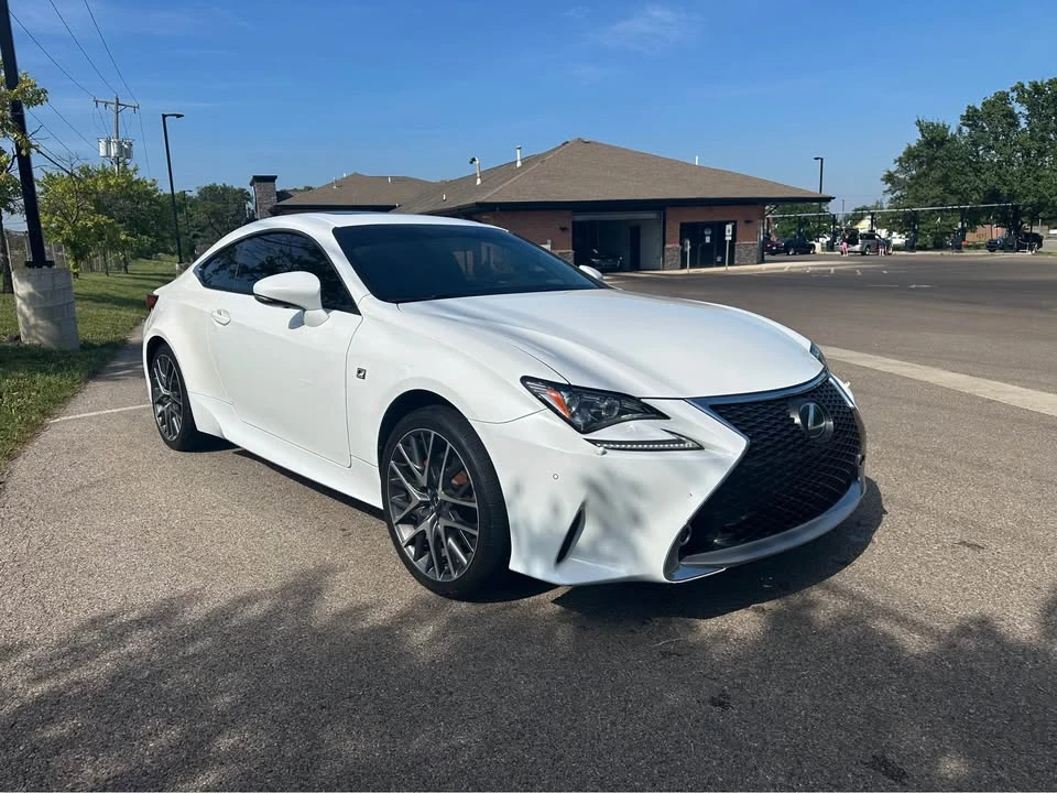 2015 Lexus RC - Image 2 of 13