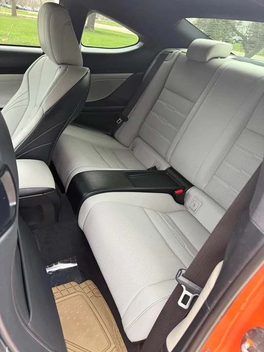 2015 Lexus RC - Image 8 of 19