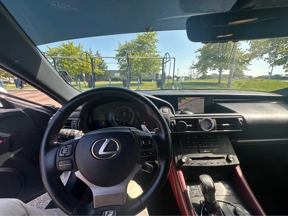 2015 Lexus RC - Image 12 of 13