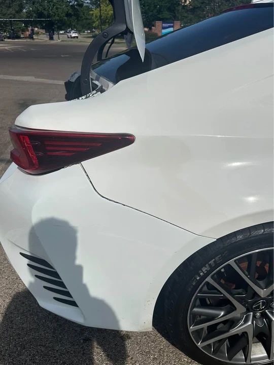 2015 Lexus RC - Image 8 of 13