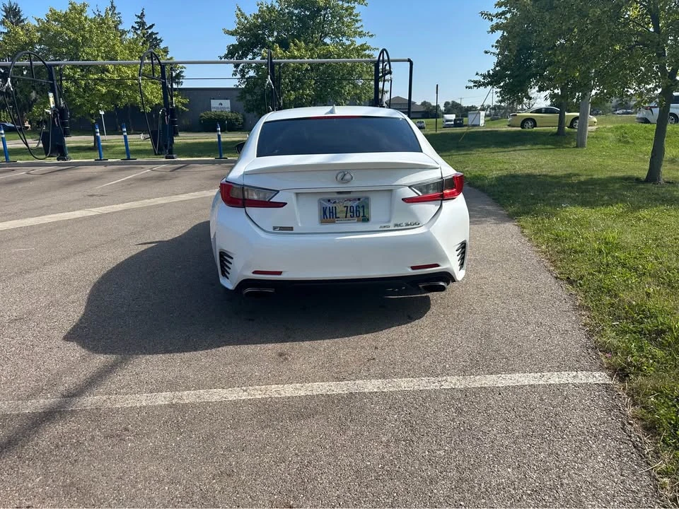 2015 Lexus RC - Image 5 of 13