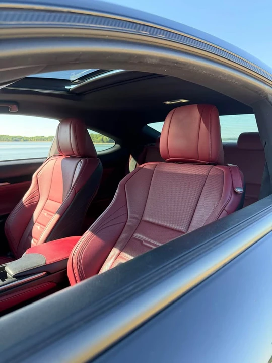 2015 Lexus RC - Image 10 of 20